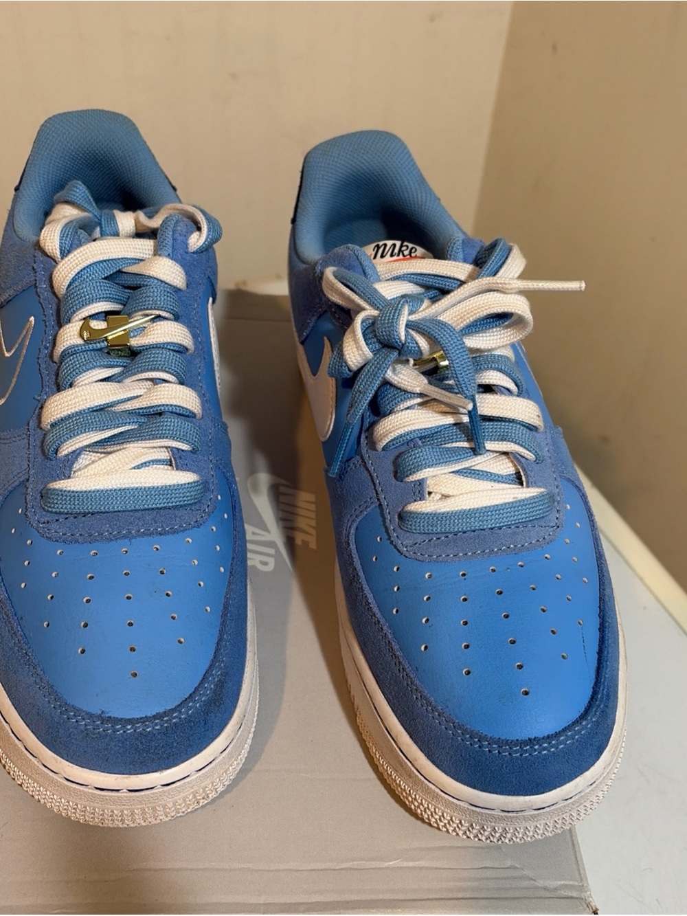 Nike Air Force 1 07 LV8 “First Use” Good condition with original box